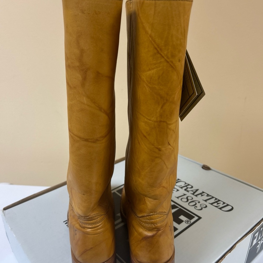 Frye Campus 14l boots Banana Size 7.5 Width Medium, Style 77050-2 - Picture 5 of 14